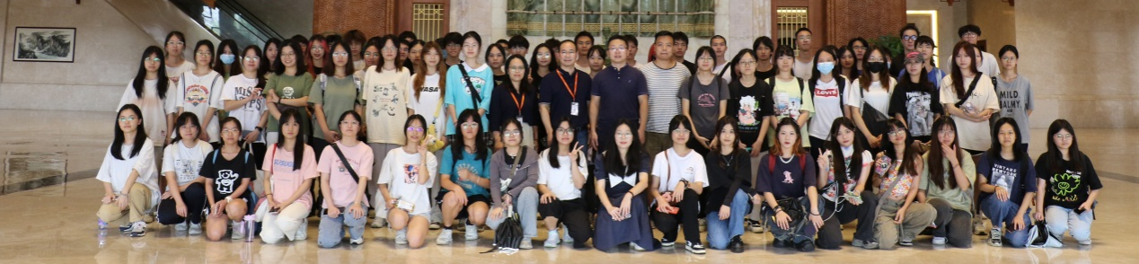 77779193永利组织动物医学和动物科学专业学生到企业参观学习